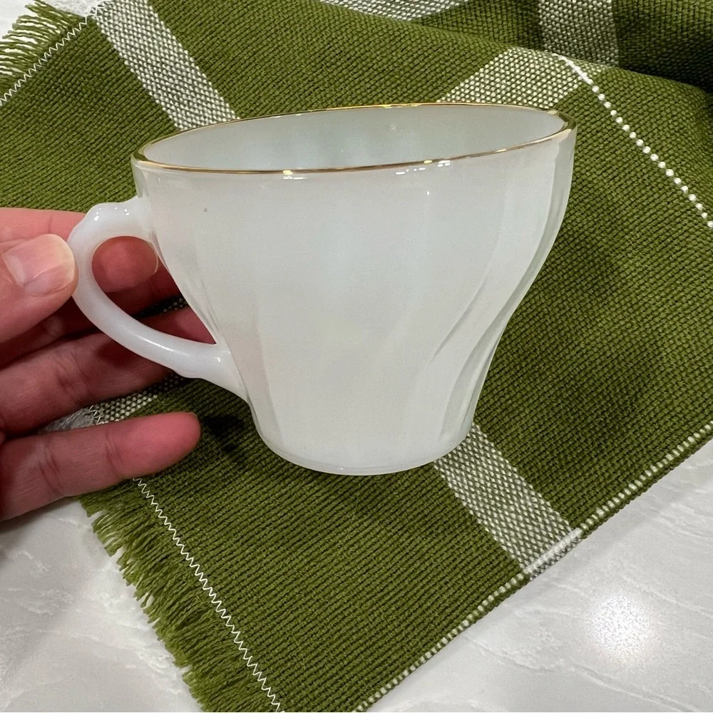 Vintage Anchor Hocking King Milk White Glass Swirl Gold Rim Cup Set Cottagecore